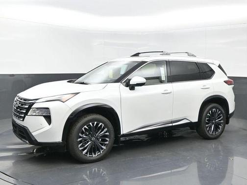 Everest White Pearl Tricoat 2026 Nissan Rogue Platinum
