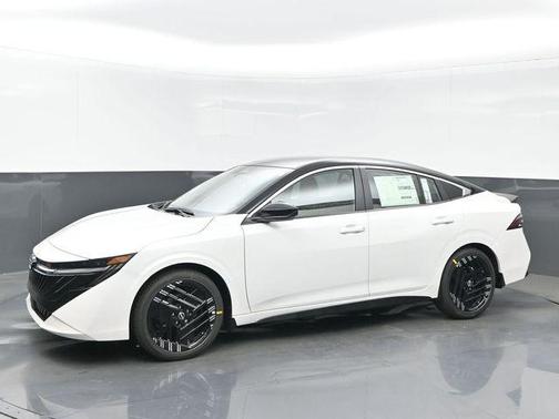 Aspen White/Super Black 2026 Nissan Sentra SR