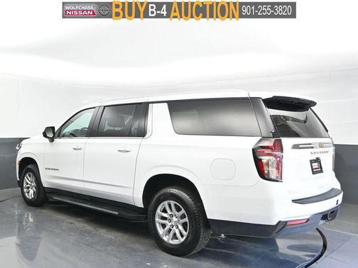 2023 Chevrolet Suburban LT