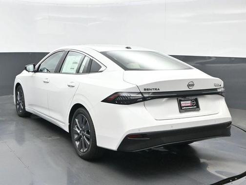 Aspen White Tricoat 2026 Nissan Sentra SL