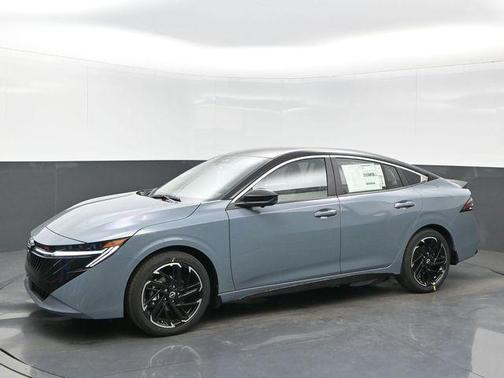 Atlantic Gray/Super Black 2026 Nissan Sentra SR