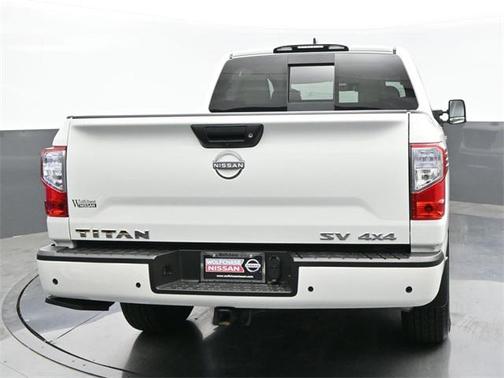 2024 Nissan Titan SV