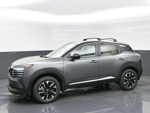 Gun Metallic/Super Black 2026 Nissan Kicks SV