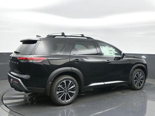 Super Black 2026 Nissan Pathfinder Platinum