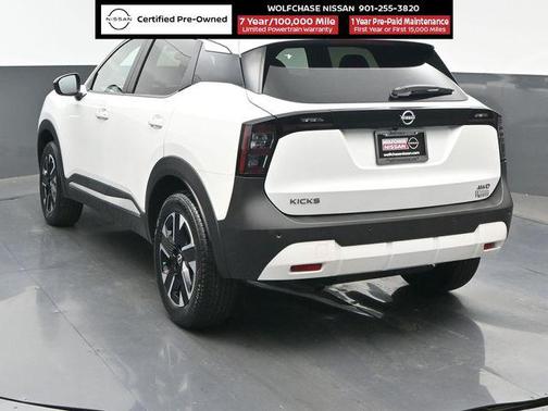 Aspen White Tricoat 2026 Nissan Kicks SV