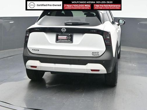 Aspen White Tricoat 2026 Nissan Kicks SV