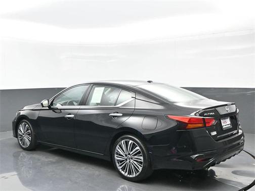 2024 Nissan Altima 2.5 SL