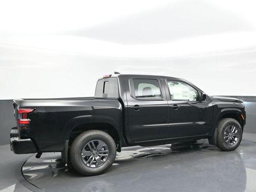 Super Black 2026 Nissan Frontier SV