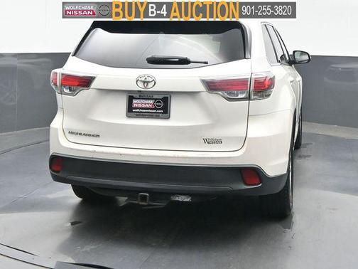 Blizzard Pearl 2016 Toyota Highlander LE