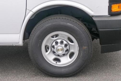 2025 Chevrolet Express 2500 RWD 2500 Regular Wheelbase WT