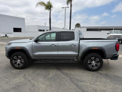 2023 GMC Canyon Base