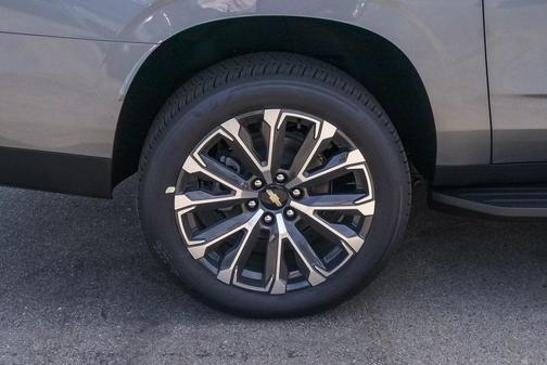 2025 Chevrolet Suburban 4WD High Country