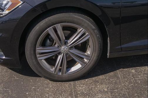 Deep Black Pearl 2020 Volkswagen Jetta 1.4T S