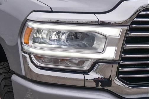 Billet Silver Metallic Clearcoat 2024 RAM 2500 Laramie Crew Cab 4x4 6'4' Box