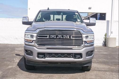 Billet Silver Metallic Clearcoat 2024 RAM 2500 Laramie Crew Cab 4x4 6'4' Box