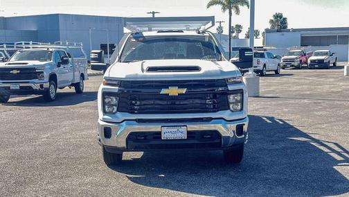 2025 Chevrolet Silverado 3500 WT