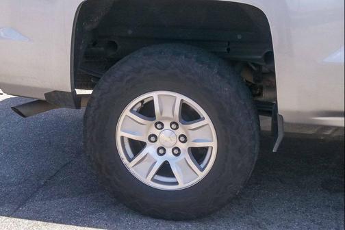 Silver Ice Metallic 2018 Chevrolet Silverado 1500 1LT