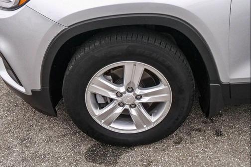Silver Ice Metallic 2020 Chevrolet Trax LT