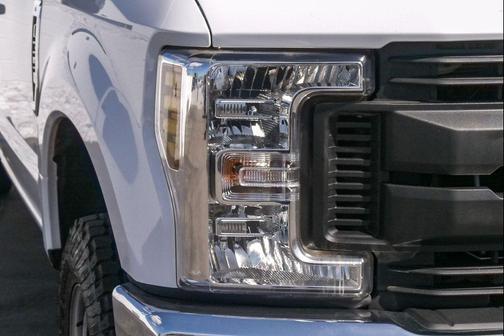 Oxford White 2019 Ford F-350 XL