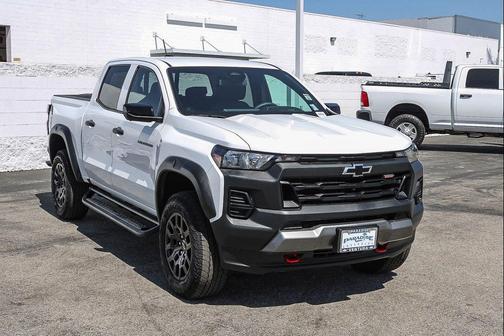 Summit White 2024 Chevrolet Colorado Trail Boss