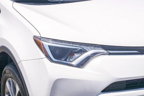 2016 Toyota RAV4 Hybrid XLE