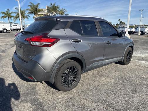 2018 Nissan Kicks S