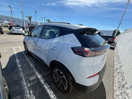 2022 Chevrolet Bolt EUV FWD Premier