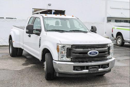 Oxford White 2018 Ford F-350 XL