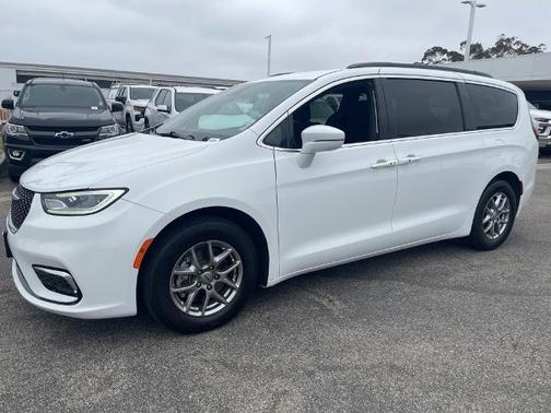2022 Chrysler Pacifica Touring