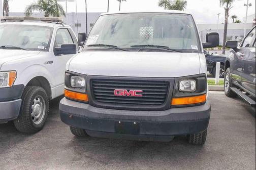 Summit White 2008 GMC Savana 2500 Base