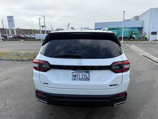 2025 Honda Pilot Sport