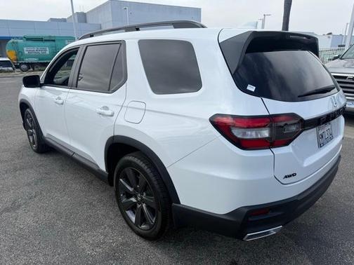 2025 Honda Pilot Sport