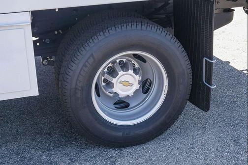 Summit White 2025 Chevrolet Silverado 3500 WT