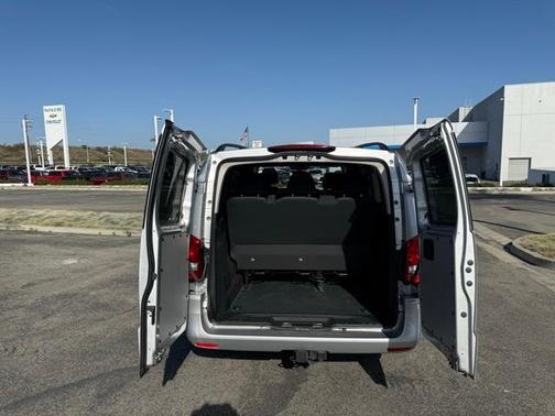 2021 Mercedes-Benz Metris Base