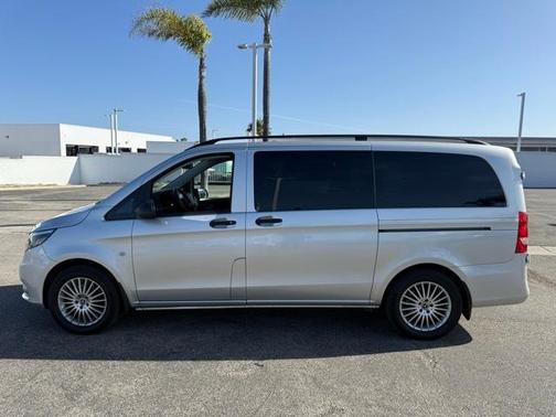 2021 Mercedes-Benz Metris Base