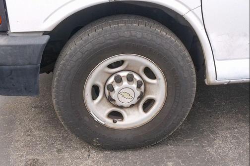 Summit White 2013 Chevrolet Express 2500 Work Van