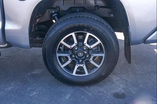 2017 Toyota Tundra SR5