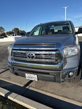 2017 Toyota Tundra SR5
