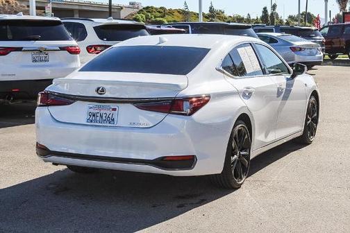 2024 Lexus ES 300h Base
