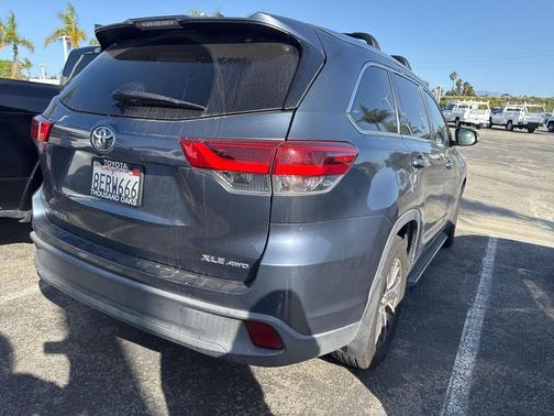 2018 Toyota Highlander SE