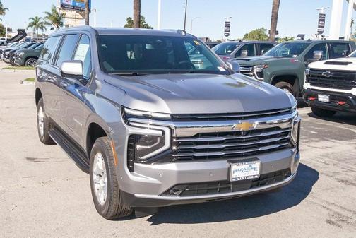 2026 Chevrolet Suburban LT