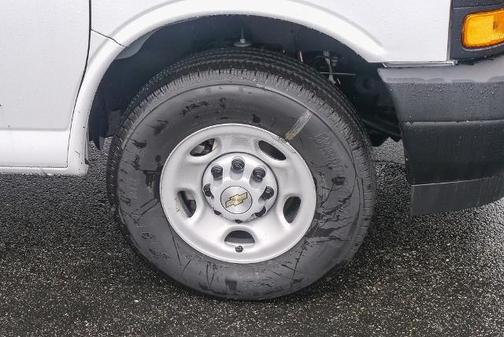2025 Chevrolet Express 2500 RWD 2500 Regular Wheelbase WT