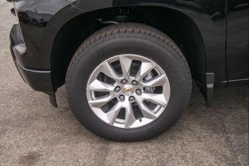 Black 2026 Chevrolet Silverado 1500 Custom