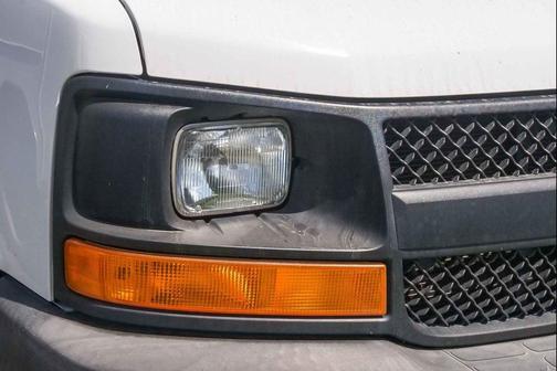 Summit White 2014 Chevrolet Express 2500 Work Van