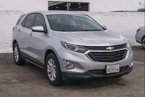 Silver Ice Metallic 2018 Chevrolet Equinox LT