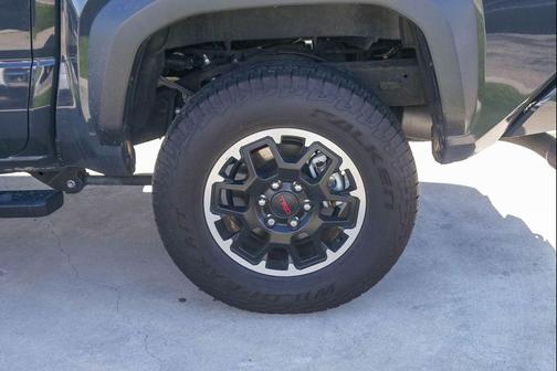 2024 Toyota Tacoma Hybrid TRD Off Road