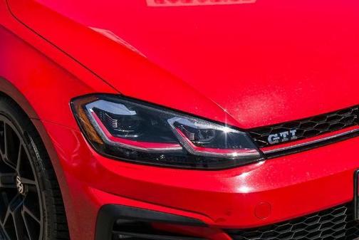 2018 Volkswagen Golf GTI 2.0T S 4-Door