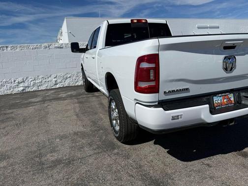 2024 RAM 2500 Laramie Crew Cab 4x4 6'4' Box
