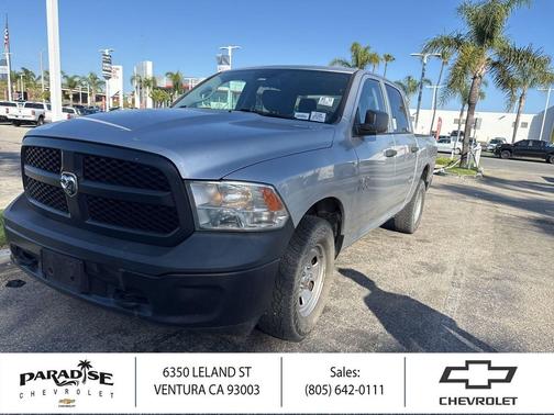 Bright White Clearcoat 2018 RAM 2500 Tradesman Crew Cab 4x4 8' Box