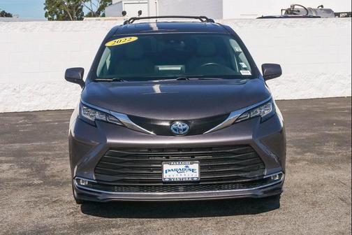 2022 Toyota Sienna XLE